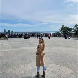 Meet your Posher, Léana